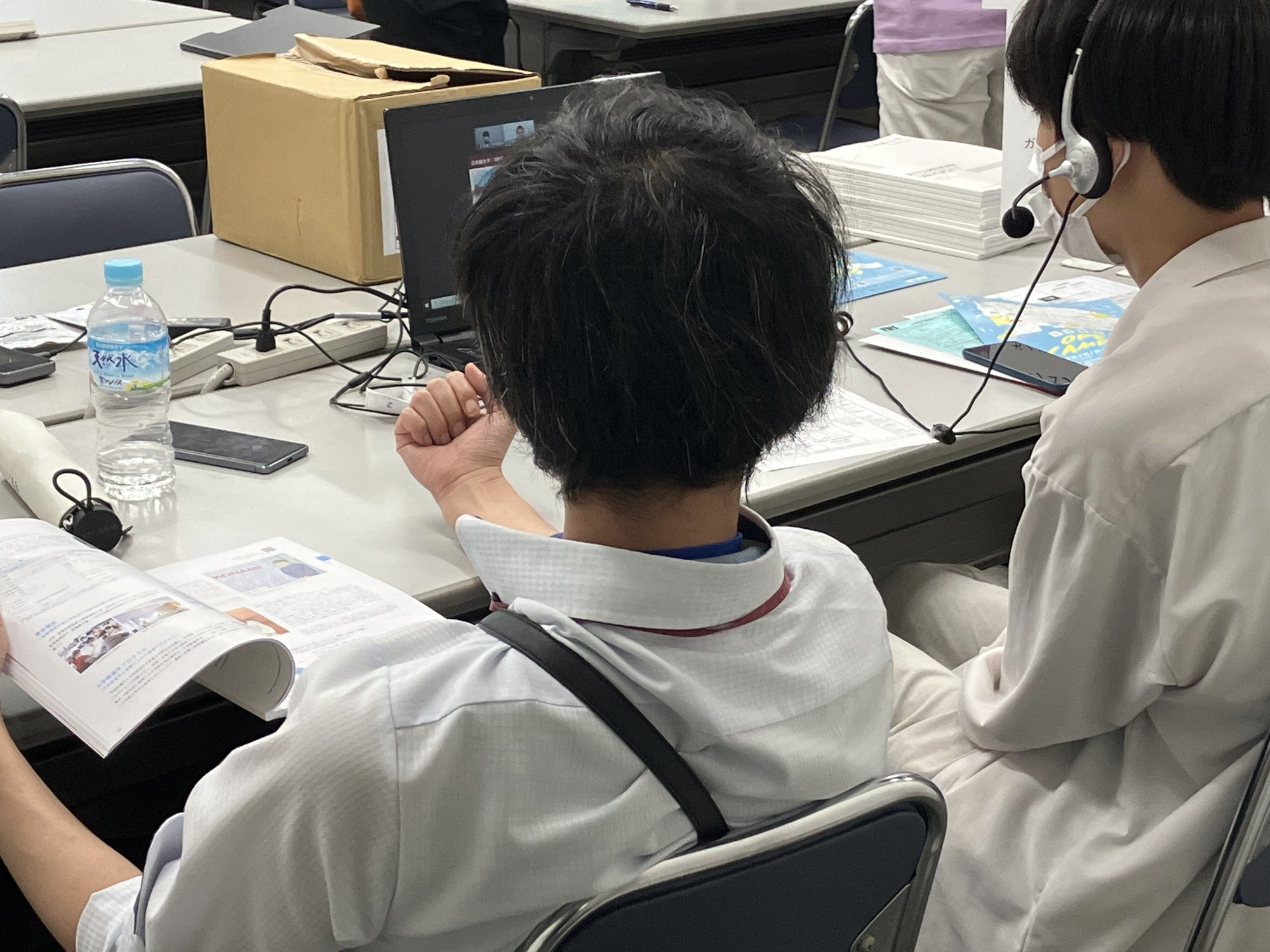 オンラインでの個別説明-min