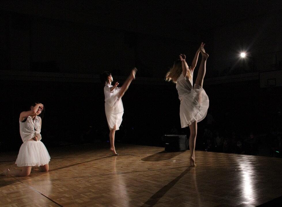 ダンス部 学園祭-min