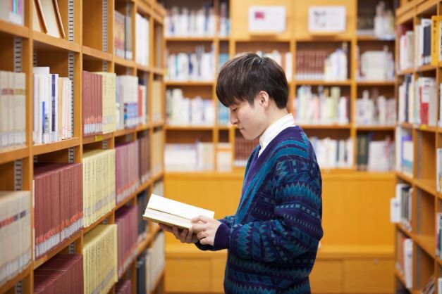 東京本校図書館