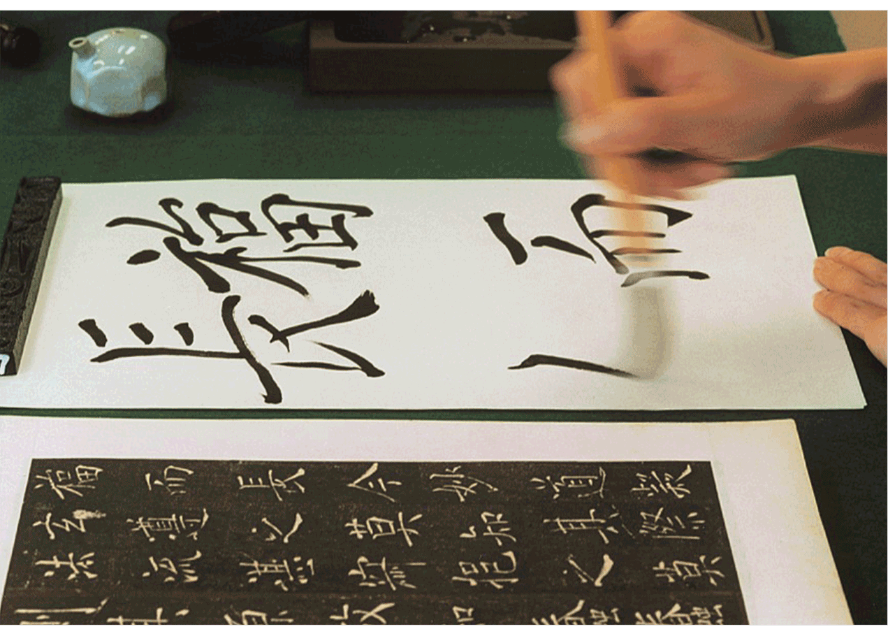 【送料込】　創価学会　金色漢字書道の額 送料込】 創価学会 金色漢字書道の額 送料込】 創価学会 金色漢字書道の額