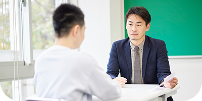 学生一人に対して複数名の担当