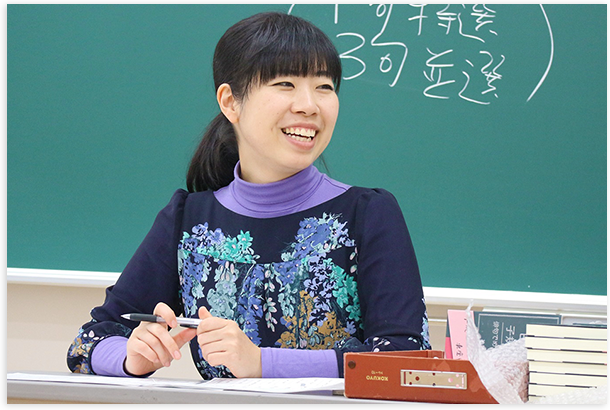 ▲月に一度、東京・国立本校オープンスクールで教えていらっしゃる神野先生。真摯でありながら親しみやすい授業は、受講者のみなさまに大人気です。