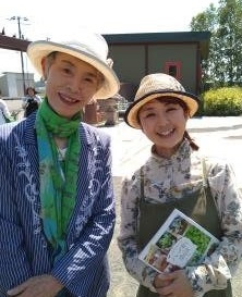 桐原先生と上野ファームのガーデンデザイナー上野砂由紀さん